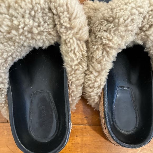 Chloe Fuzzy Slides - Picture 5 of 5